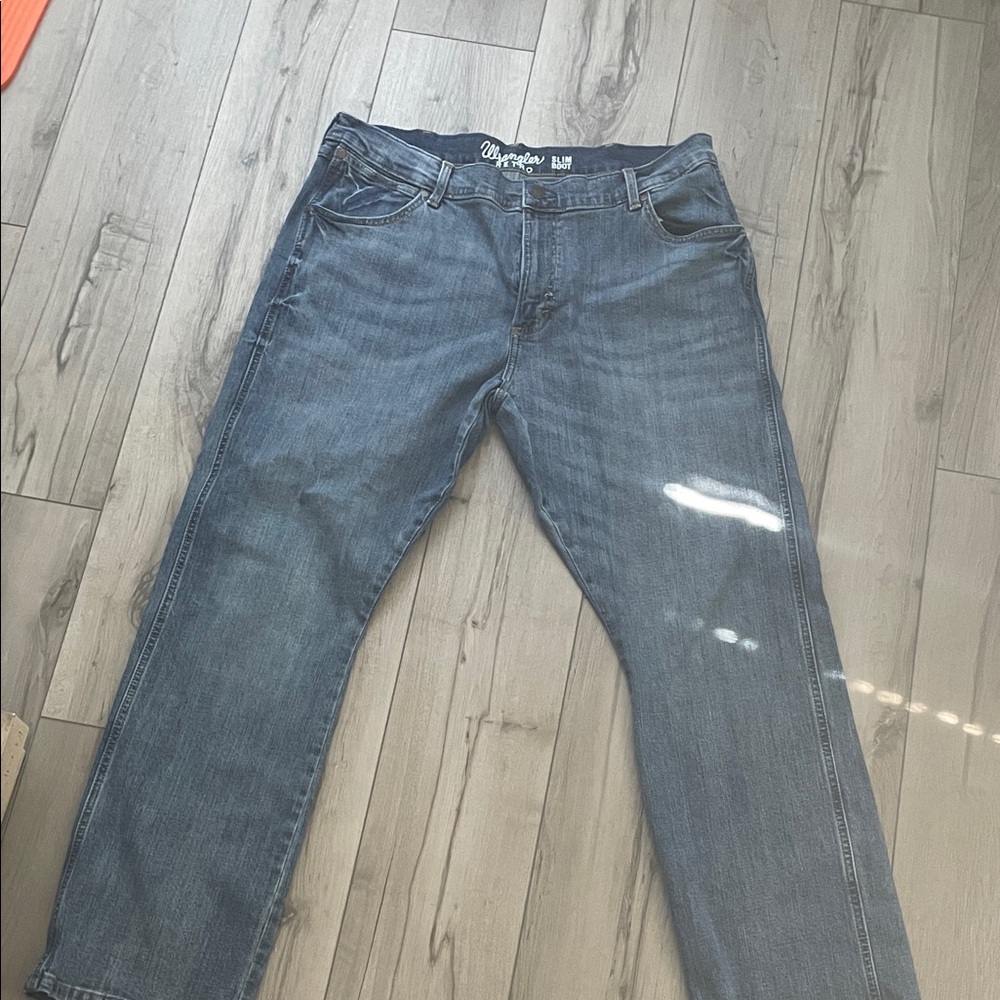 Wrangler Men's Relaxed Fit Blue Jeans